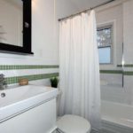 655 Rhodes Ave Toronto ON M4J-small-020-15-Main Bathroom-666x444-72dpi