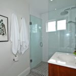 36 Bonnie Brae Blvd Toronto ON-print-026-22-Main Bathroom-2100x1400-300dpi