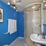 21 Dilworth Crescent Toronto-print-043-035-Bathroom-2100x1400-300dpi